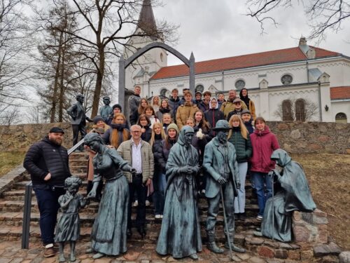 1 Saldus Vidusskolas Skolēni Kopā Ar Projekta Parteriem No Islandes Viesojās Saldus Novada Pašvaldībā